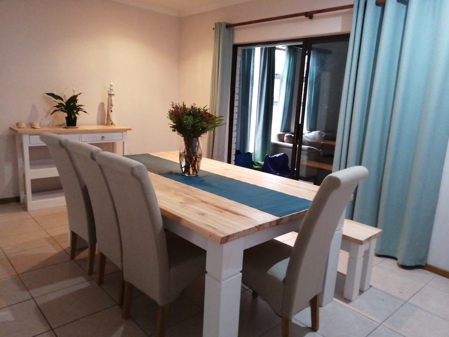 5 Bedroom Property for Sale in Vincent Heights Eastern Cape